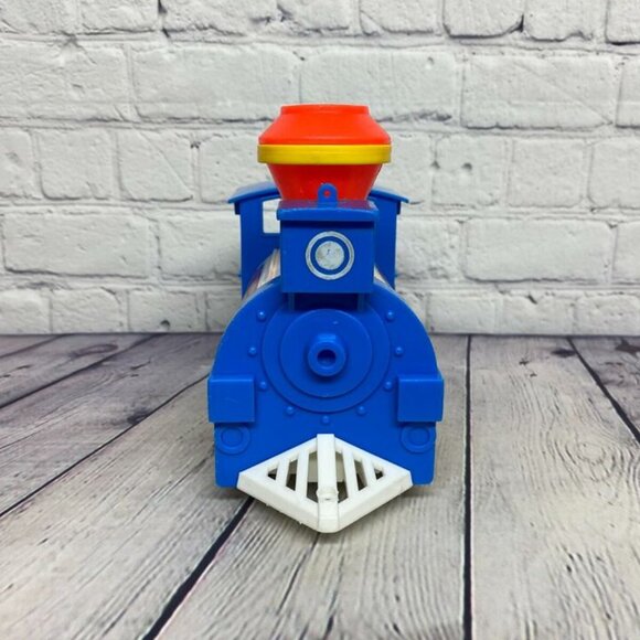 Vintage 1986 Fisher Price Toy Train Engine Only Made in USA Model 2581 Good - Picture 2 of 10
